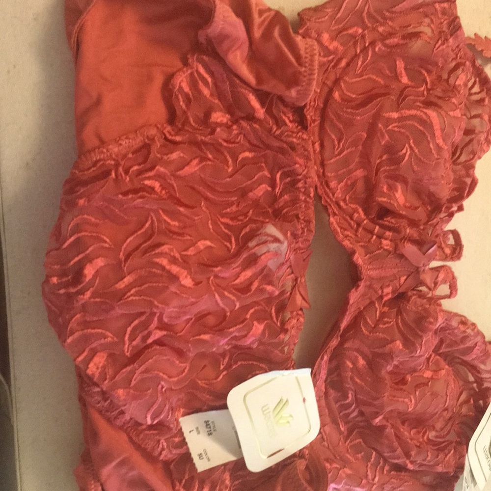 Wacoal Two Piece Set